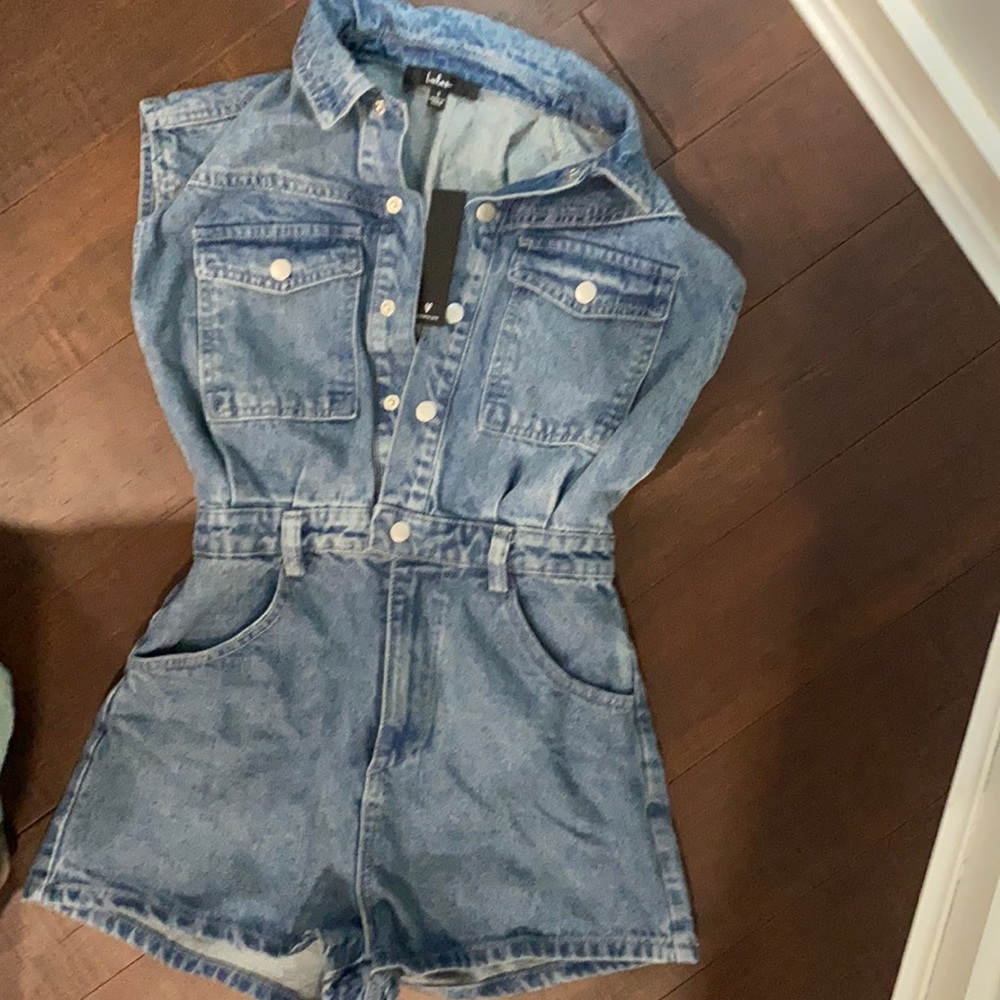 NWT lulus  Denim Romper